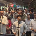 Menteri Usaha Mikro, Kecil, dan Menengah (UMKM), Maman Abdurrahman (kiri) bersama Menteri Koordinator Bidang Pemberdayaan Masyarakat, Abdul Muhaimin Iskandar (tengah) dan Menteri Ekonomi Kreatif, Teuku Riefky Harsya (kanan)